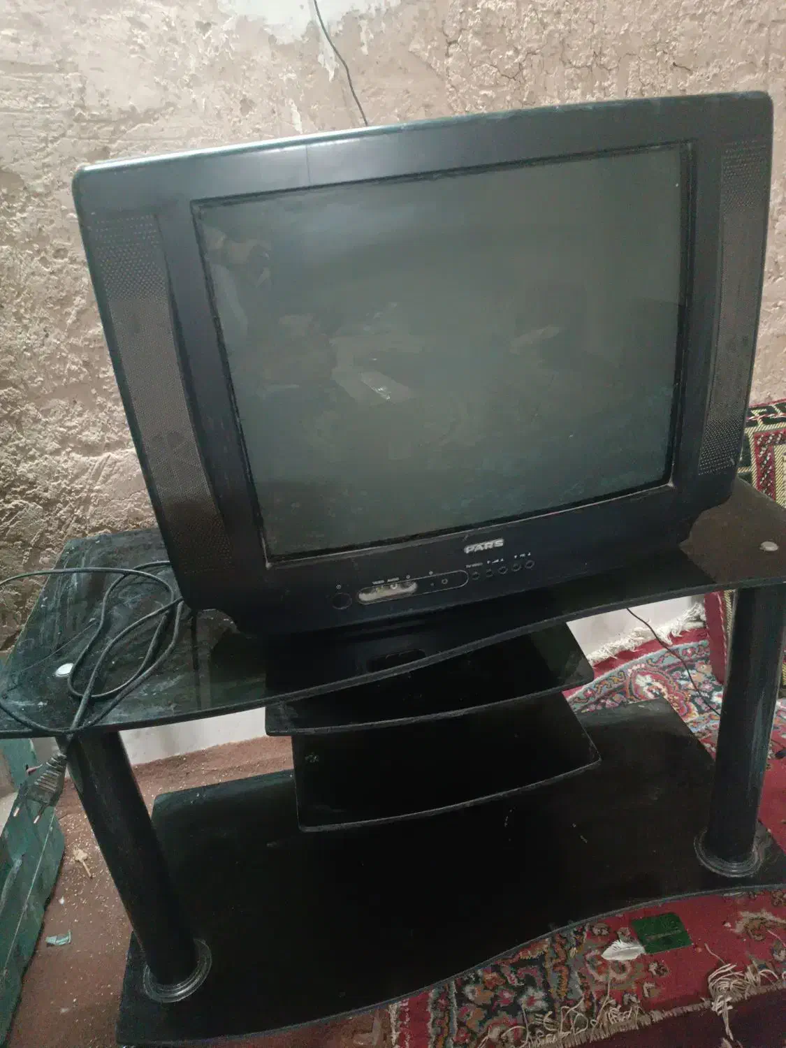 تلویزیون و میز تلویزیون مانیتور کامپیوتر|تلفن رومیزی|قم, ولیعصر|دیوار