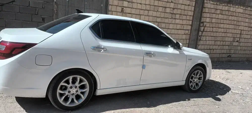 دنا پلاس اتومات|خودرو سواری و وانت|سیرجان, |دیوار