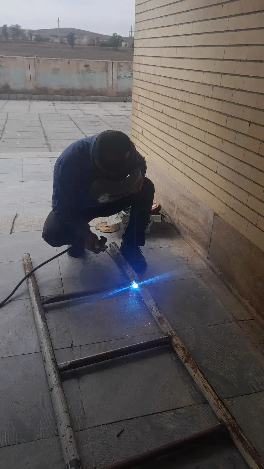 جوشکاری|خدمات پیشه و مهارت|الیگودرز, |دیوار