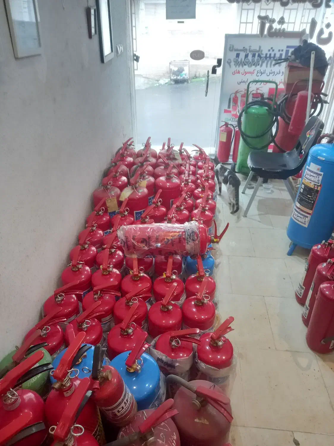 کپسول آتش نشانی شارژوفروش جعبه آتشنشانی|خدمات پیشه و مهارت|آمل, |دیوار