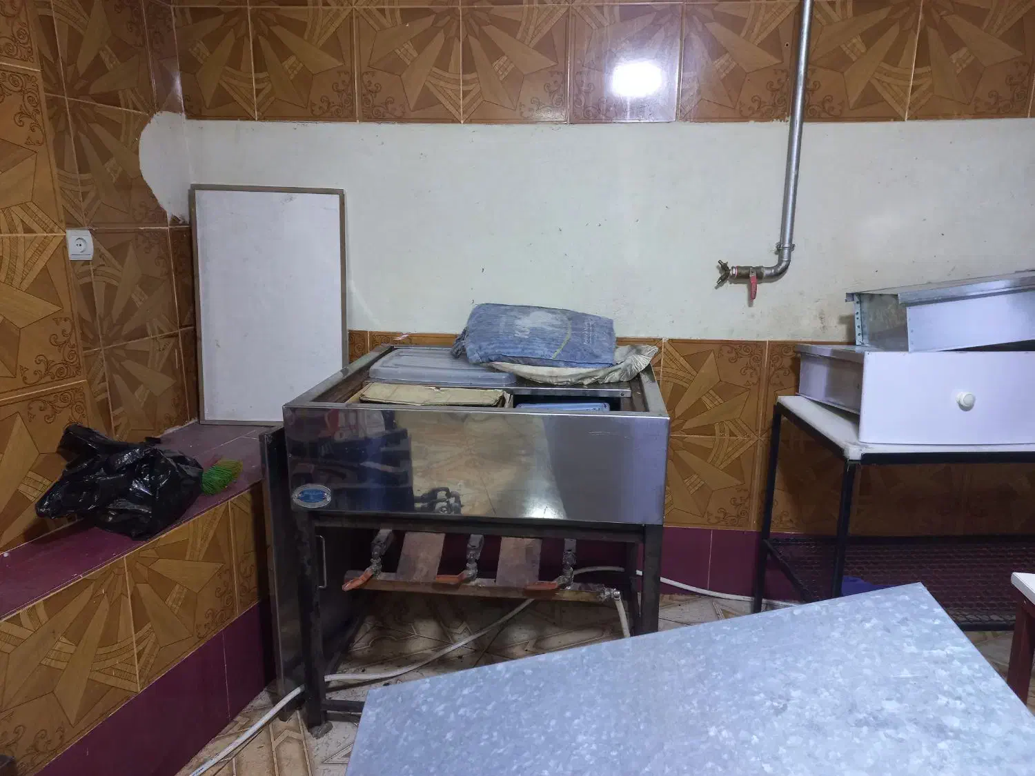 فر دیزی|ظروف پخت‌وپز|جوانرود, |دیوار