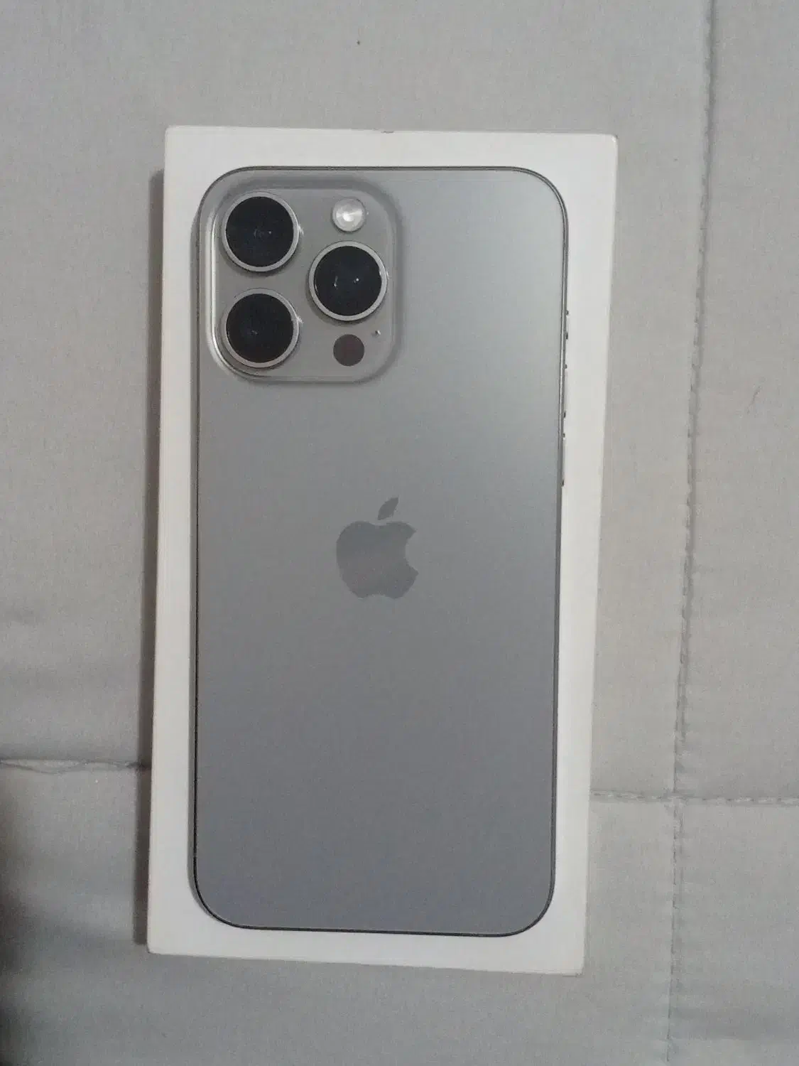 آیفون ۱۵ پرومکس ۲۵۶ گیگ با ریجستر|موبایل|تهران, حکیمیه|دیوار