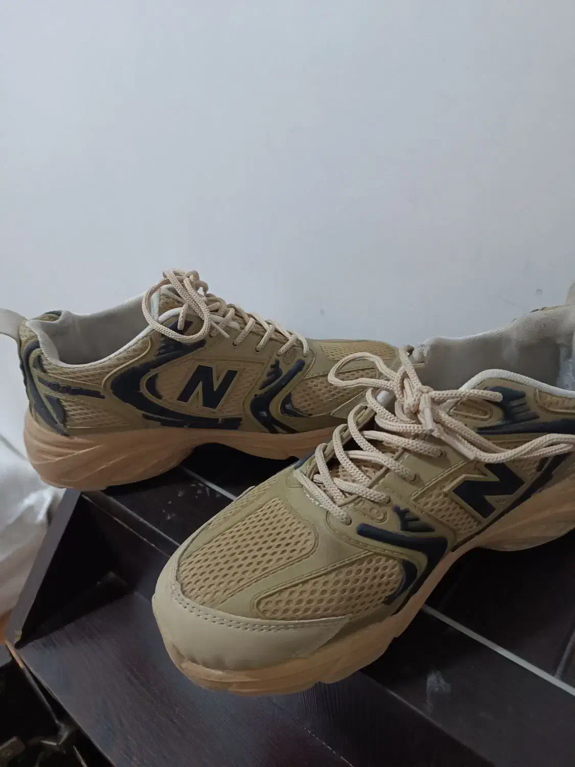 کفش اسپرت|کیف، کفش، کمربند|ایلام, |دیوار