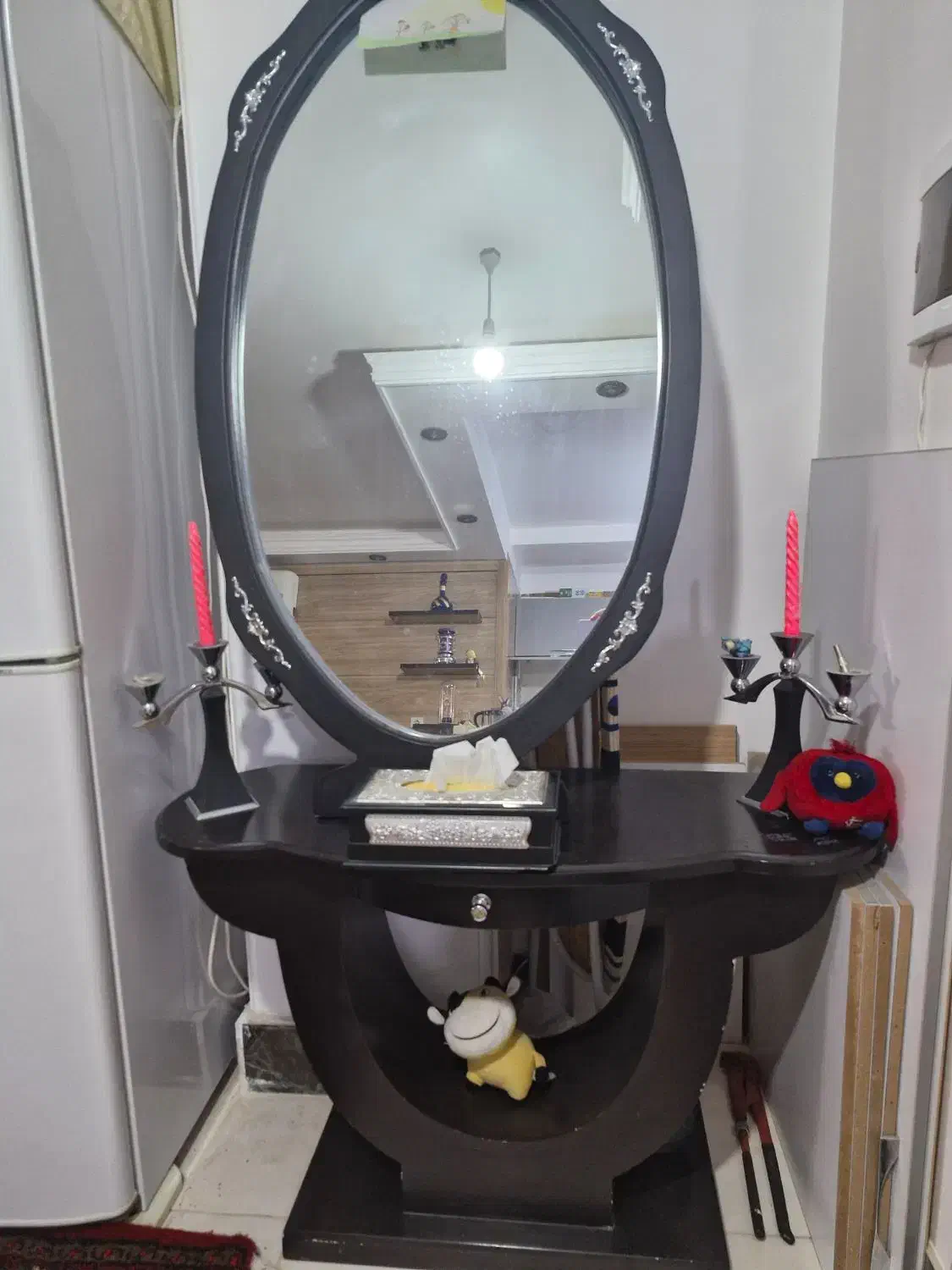 آینه و شمعدان|آینه|ساوه, |دیوار