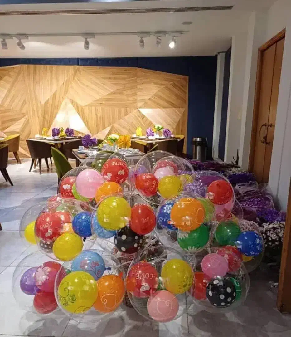 بادکنک|اسباببازی|نیریز, |دیوار