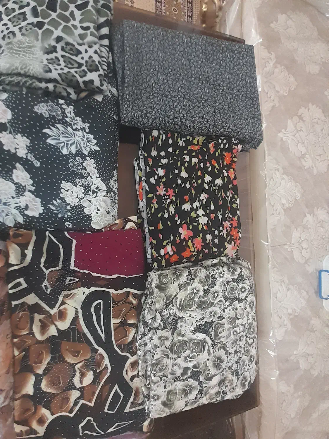 پارچه های چادری وبلوزوشلواروپیراهنی مناسب روزمادر|لباس|ملایر, |دیوار