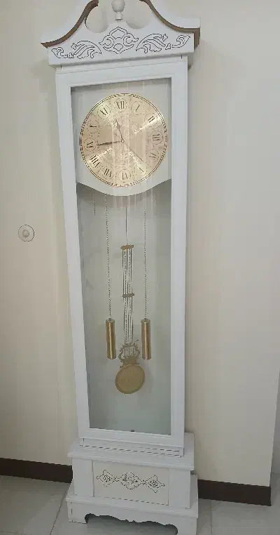 ساعت ایستاده کاملا سالم و تمیز|ساعت دیواری و تزئینی|فردیس, فردیس|دیوار