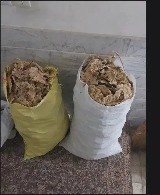 نان خشک سنگک|لوازم جانبی حیوانات|قم, باجک یک|دیوار