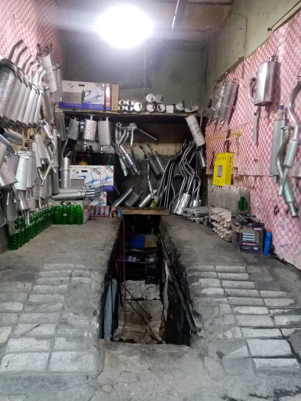 یک باب. مغازه برای اگزوز سازی|اجارهٔ مغازه و غرفه|اصفهان, دوطفلان|دیوار