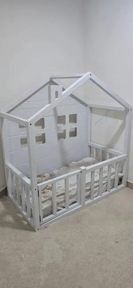 تخت خواب کلبه از نوزادی تا ۸ سال قابل استفاده س|اسباب و اثاث بچه|دزفول, |دیوار