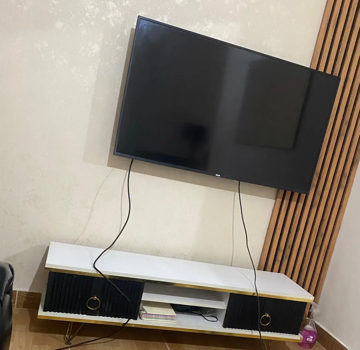 میز تلویزیون ( فروش فوری)|میز تلویزیون|رشت, دروازه لاکان|دیوار