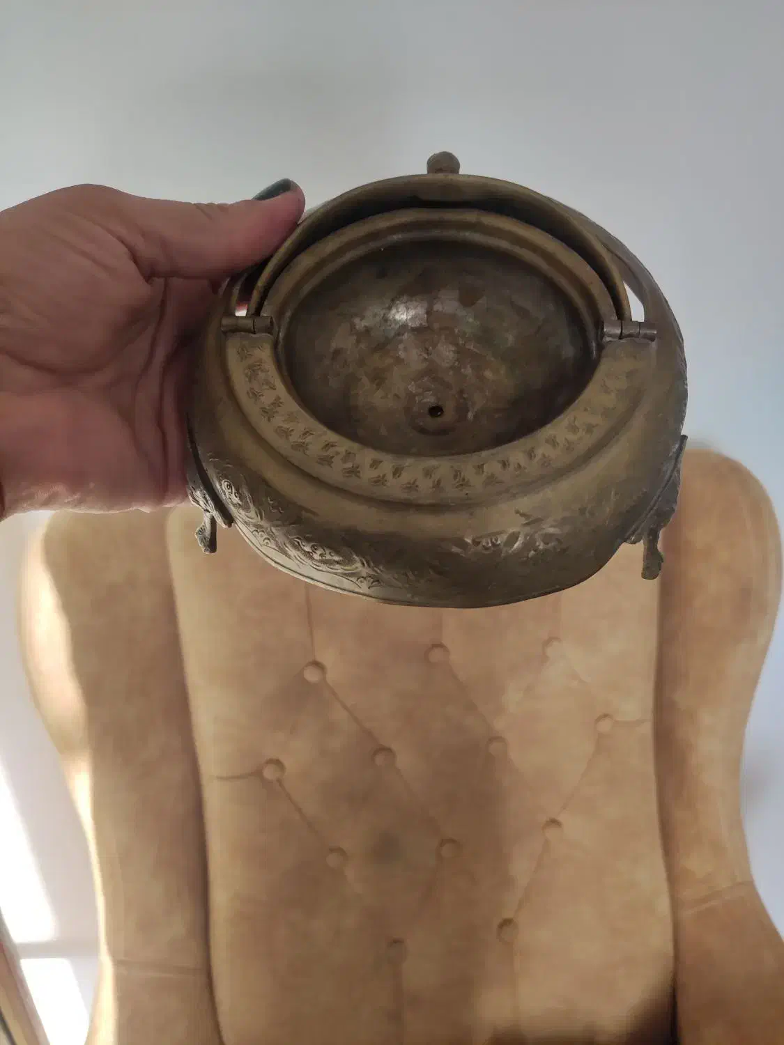 قندان برنج قدیمی|کلکسیون اشیاء عتیقه|مشهد, توس فردوسی|دیوار