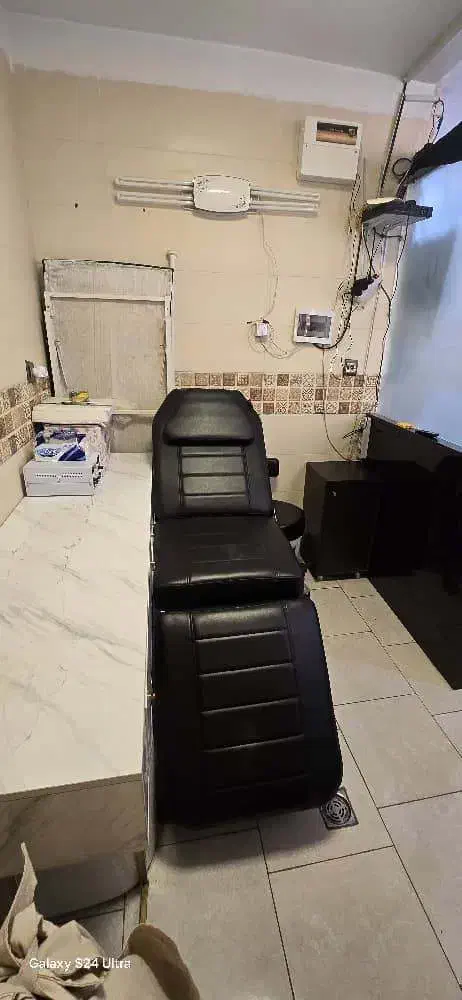 همکاری در سالن زیبایی واقع در مهرآباد جنوبی|استخدام درمانی، زیبایی، بهداشتی|تهران, شمشیری|دیوار