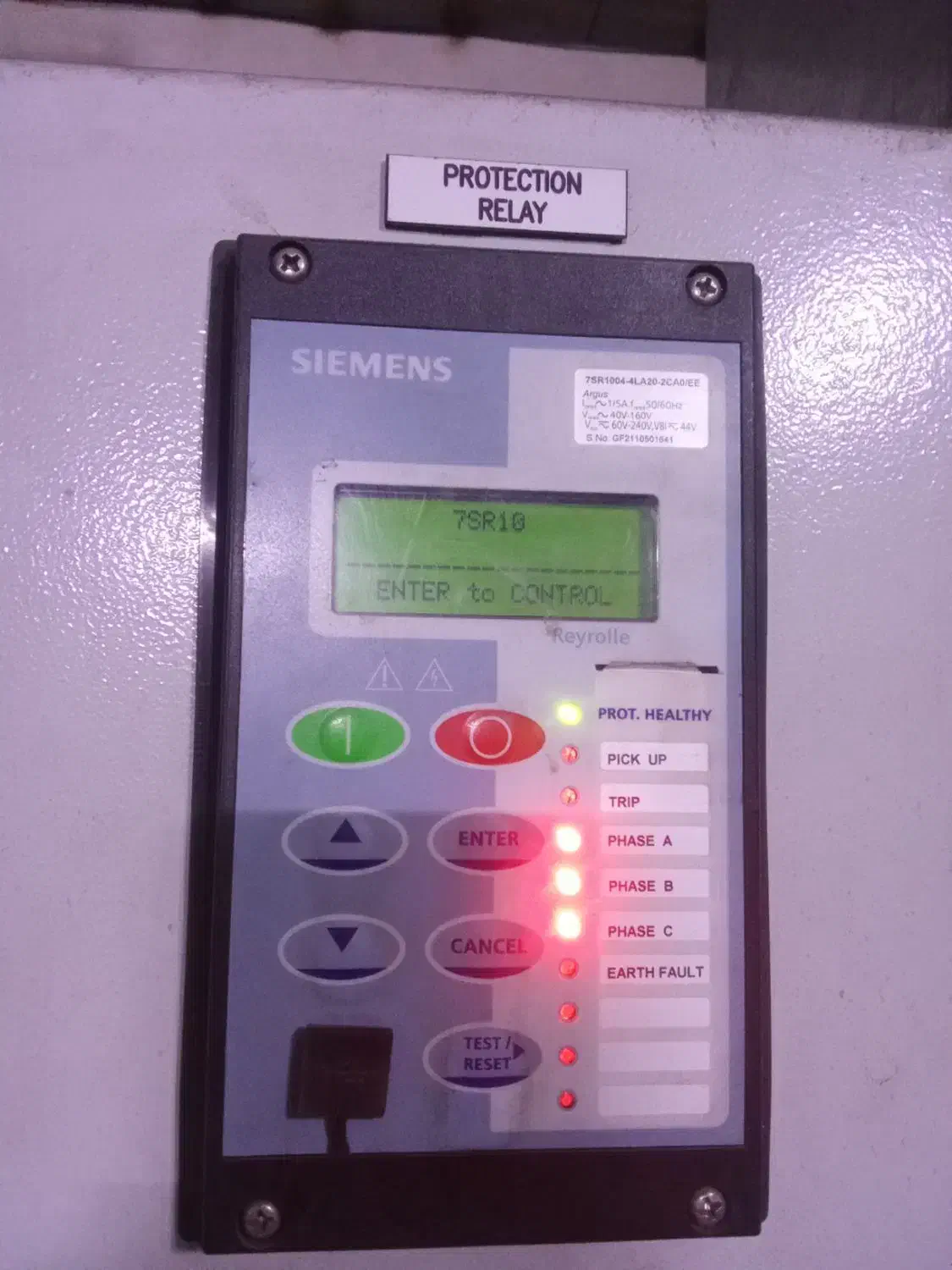 برق صنعتی و plc|خدمات پیشه و مهارت|ساوه, |دیوار