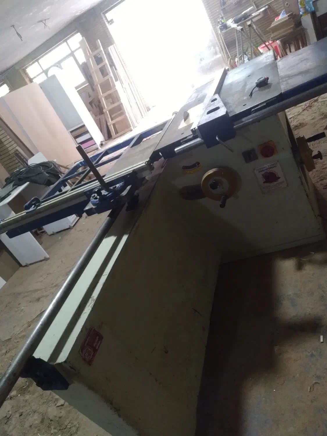 دور کن ۲۲۰ اره برش|ماشین‌آلات صنعتی|سهند, |دیوار