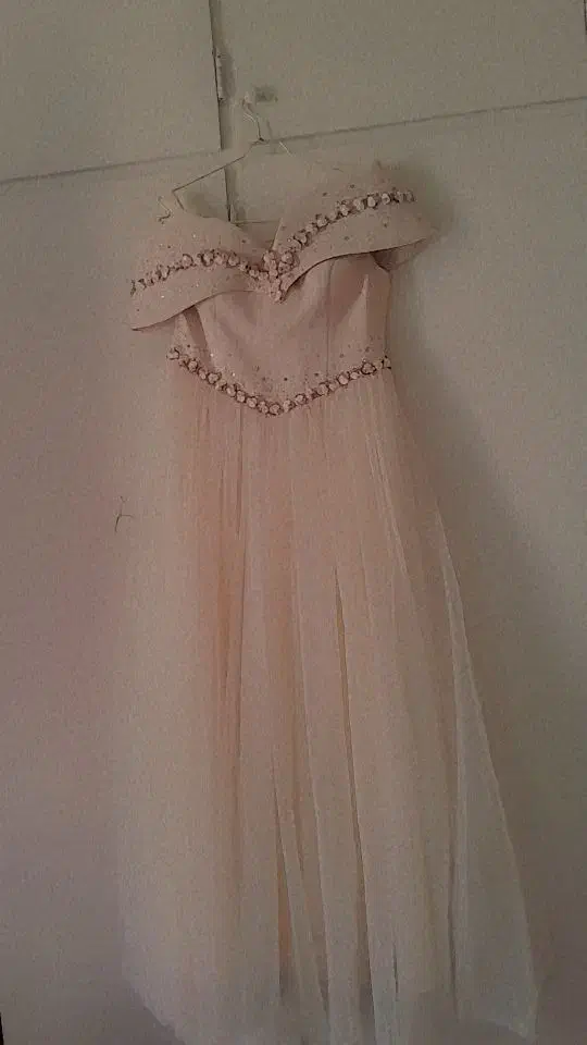 لباس مجلسی|لباس|دماوند, دماوند|دیوار