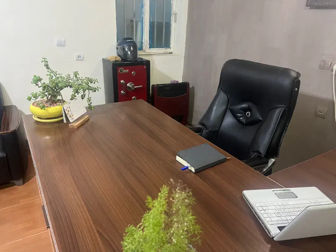 واگذاری مشاور املاک واقع در بلوار جمهوری|اجارهٔ مغازه و غرفه|کرمان, |دیوار