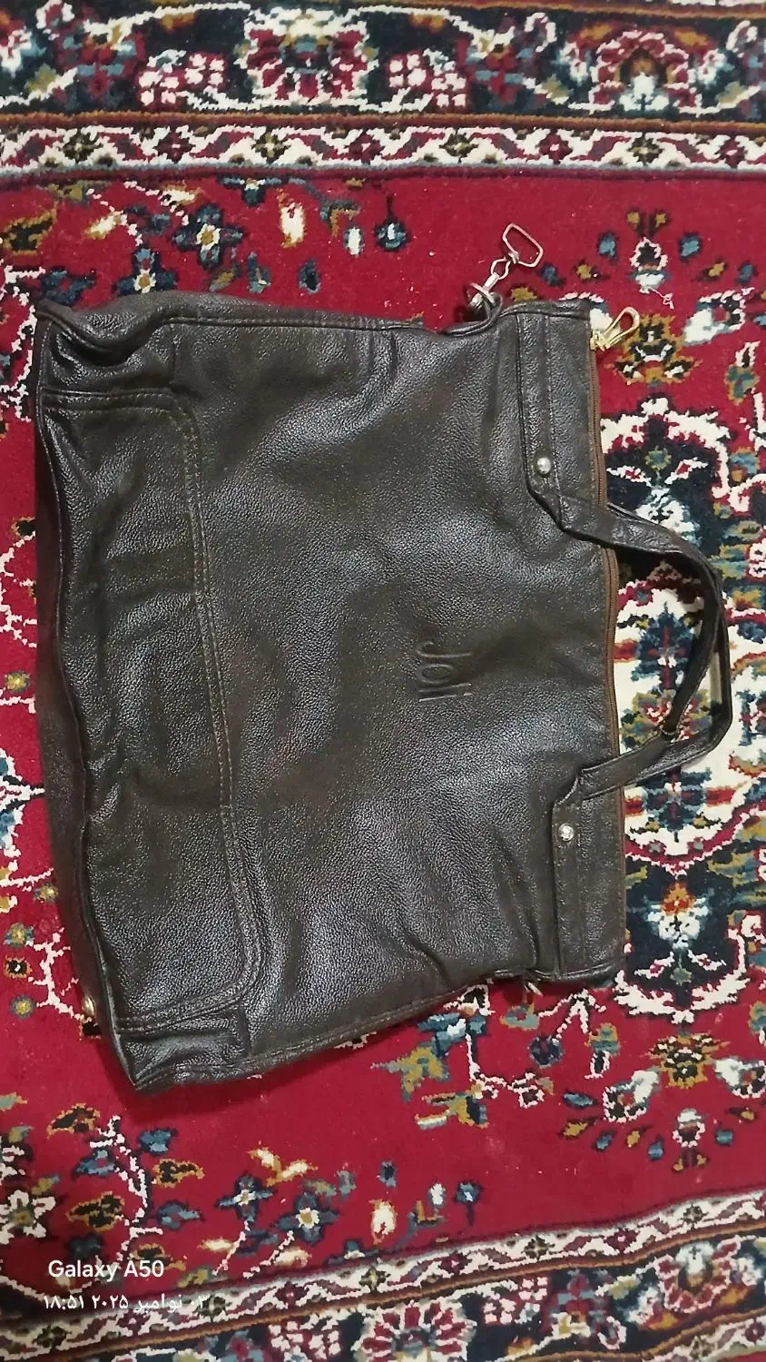 کیف جولی|کیف، کفش، کمربند|فردیس, منظریه|دیوار