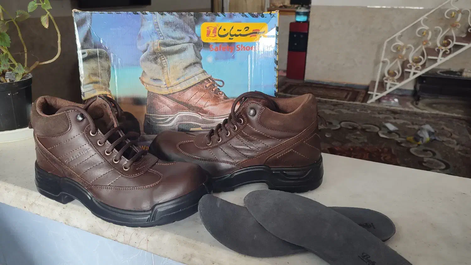 کفش ایمنی|کیف، کفش، کمربند|بندر کنگان, |دیوار