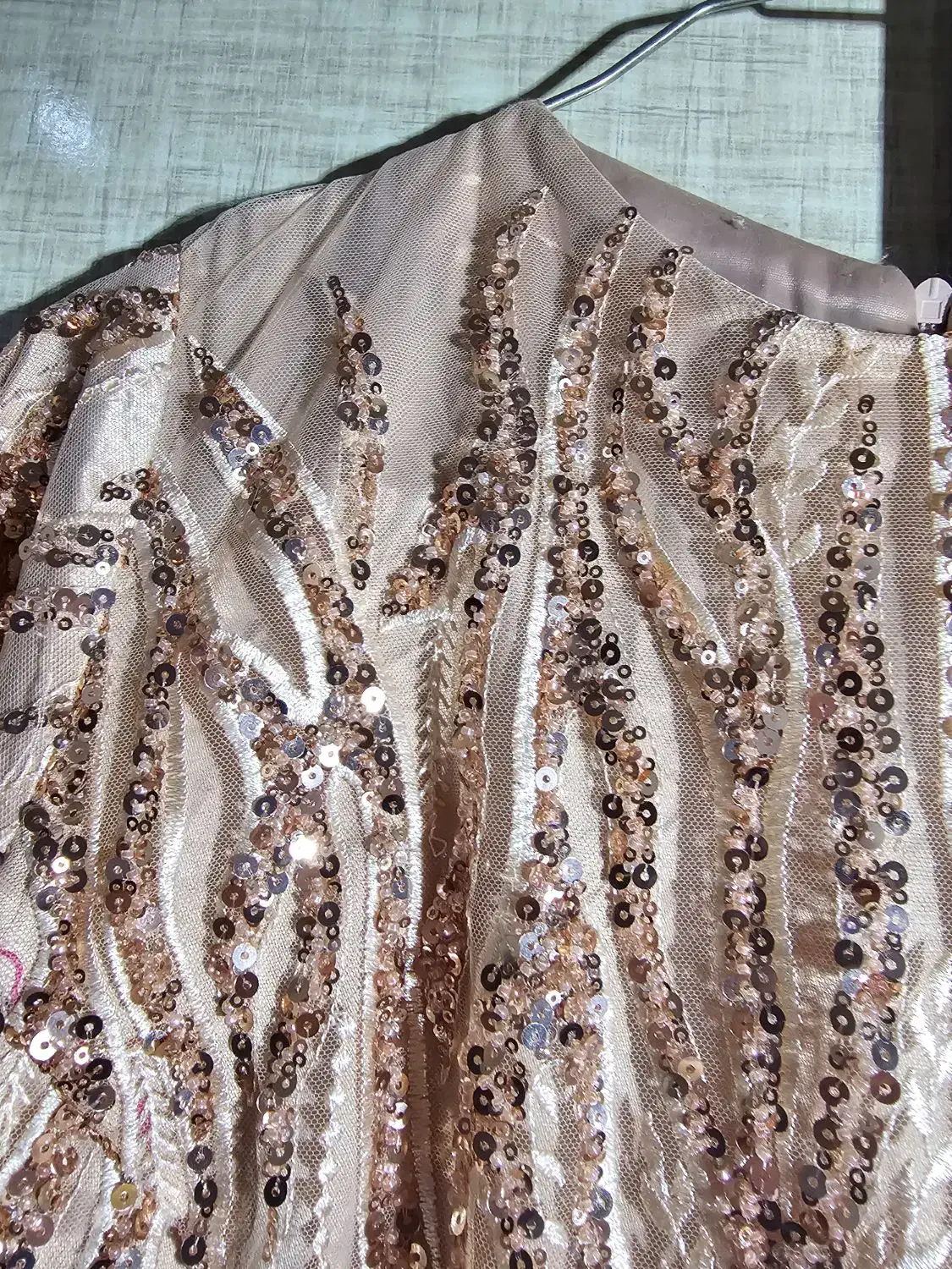 لباس مجلسی|لباس|رشت, جهاد|دیوار