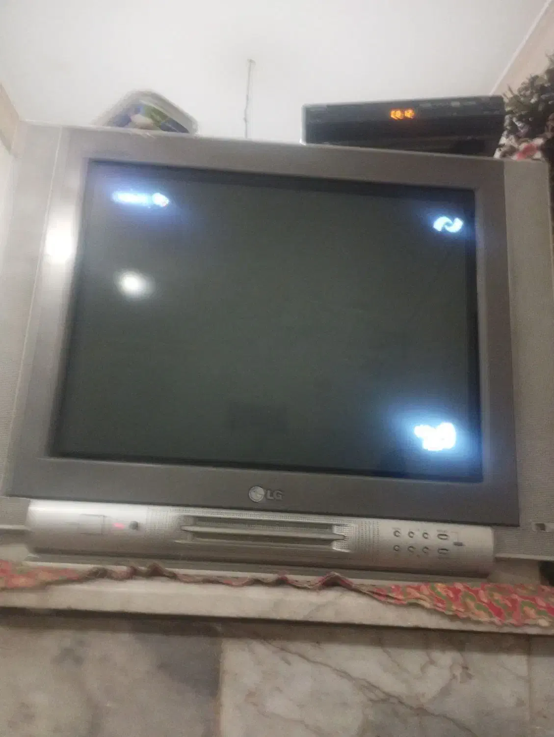 تلویریون ال جی|تلویزیون و پروژکتور|یزد, |دیوار