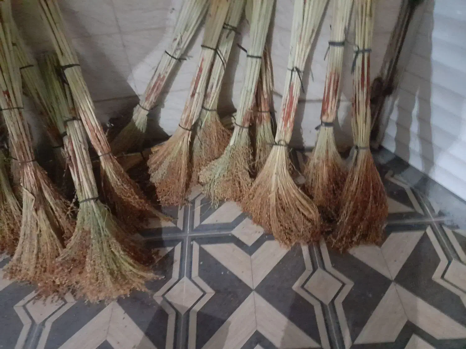 جارو|لوازم نظافت|سرپل ذهاب, |دیوار