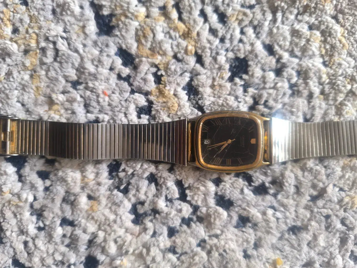 ساعت مچی|ساعت|شاهین‌شهر, پاسداران|دیوار