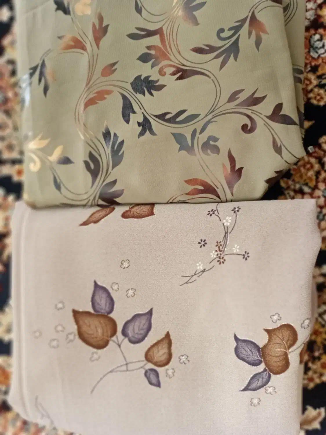 پارچه چادری و پیرهنی|لباس|زنجان, |دیوار