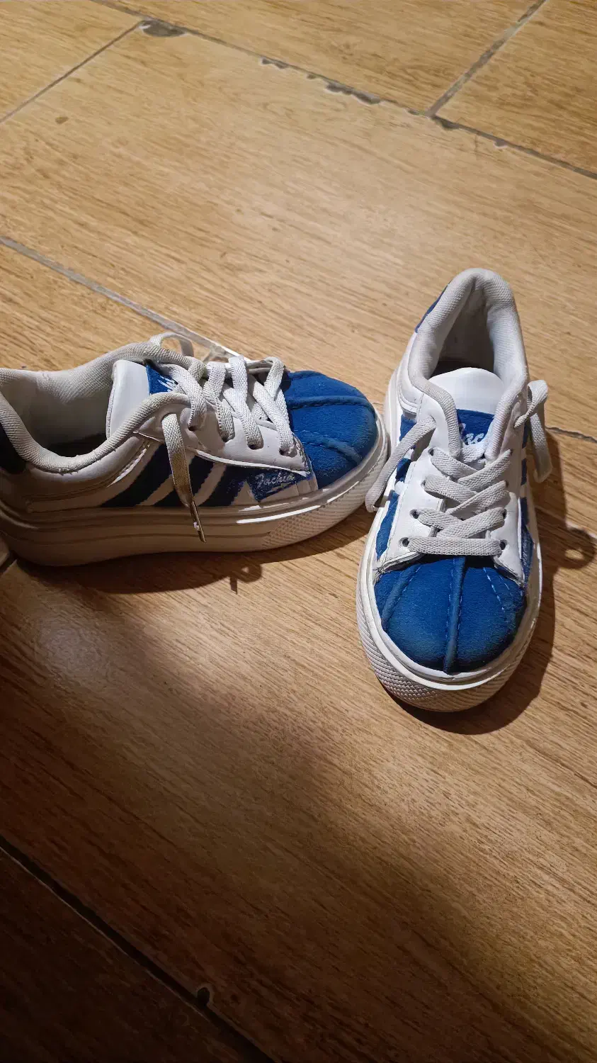 کفش اسپرت خارجی|کفش و لباس بچه|آمل, |دیوار