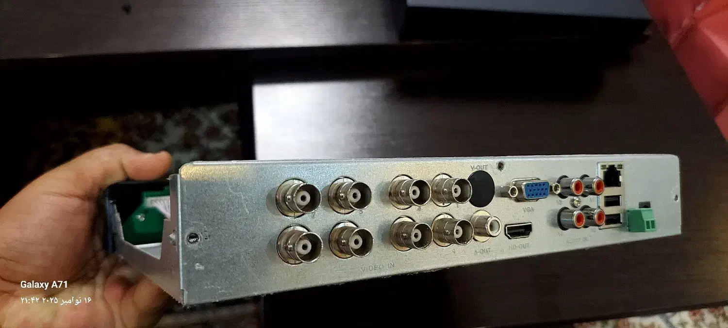 DVR هشت کانال تکنیک با مانیتور|دوربین مداربسته|صدرا-فارس, فاز ۱|دیوار