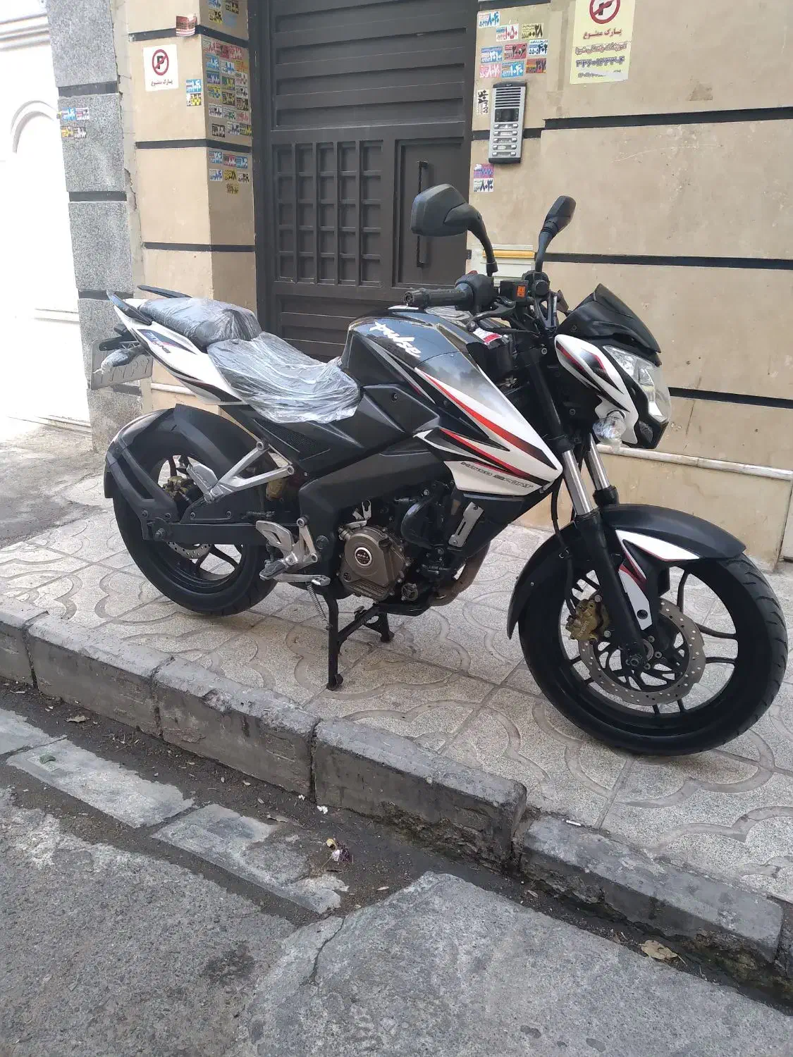 ان اس 200    94ns|موتورسیکلت|تهران, علی‌آباد|دیوار