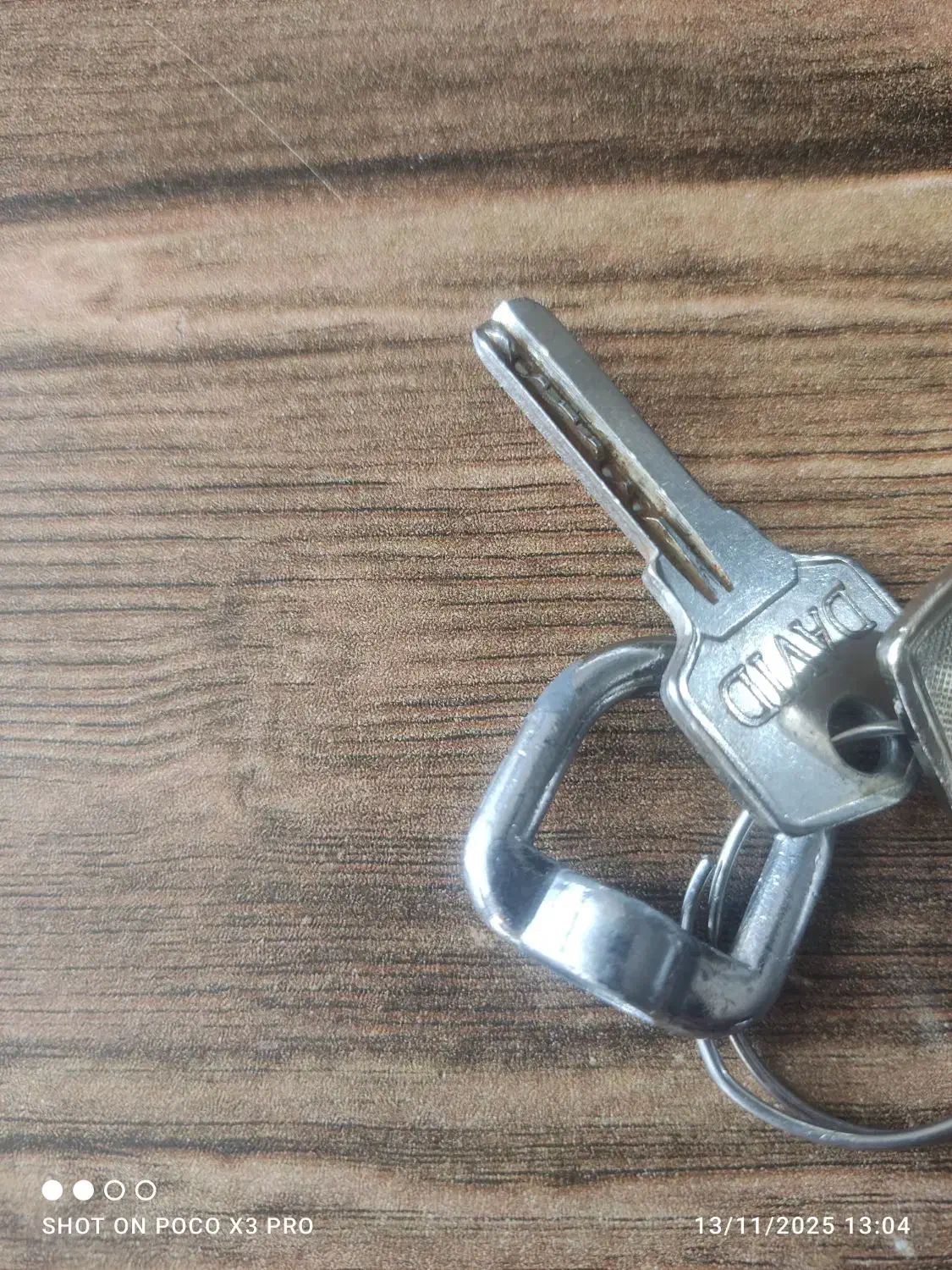 دسته کلید پیدا شده|اشیا|اندیمشک, |دیوار