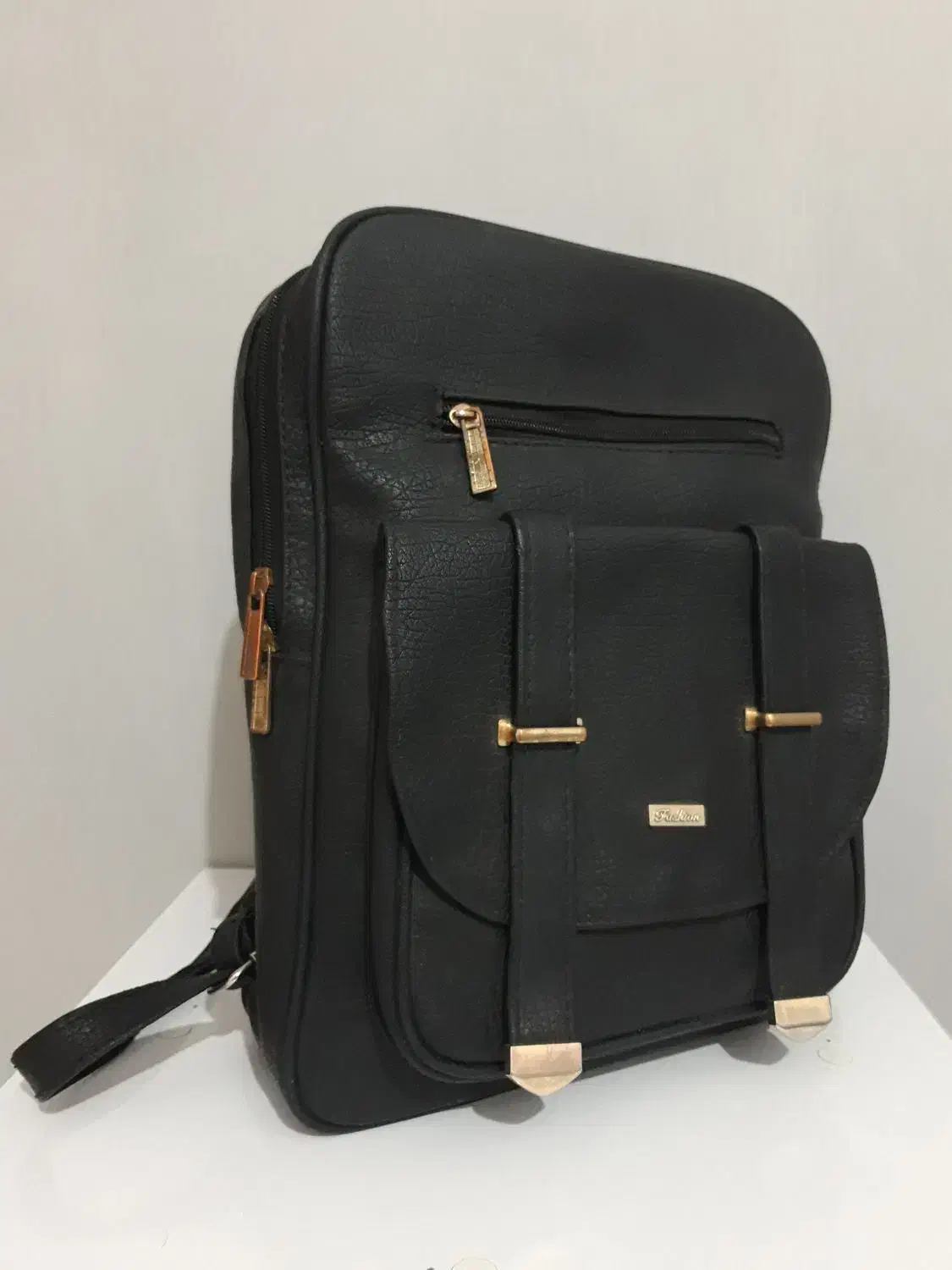 کوله پشتی چرم|کیف، کفش، کمربند|ایلام, |دیوار