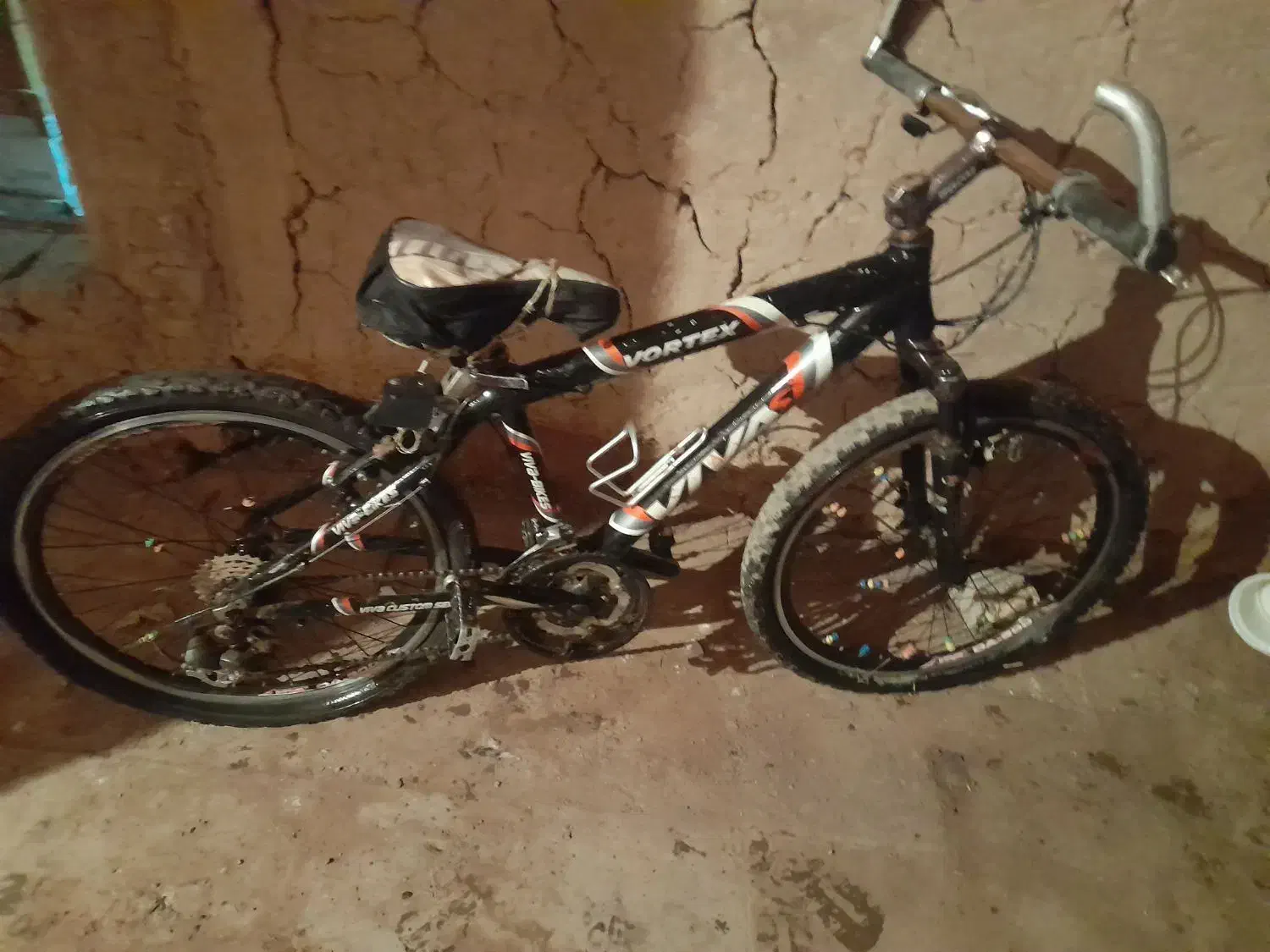 دوچرخه ۲۴و۲۰|دوچرخه، اسکیت، اسکوتر|تربت جام, میان جام|دیوار