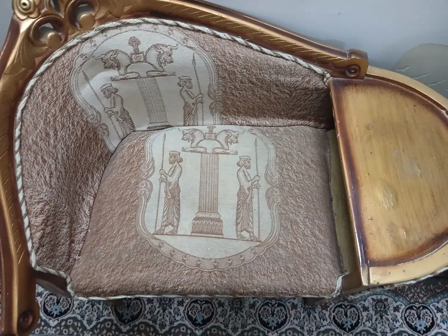 یک عدد میز تلفن مبله|میز تلفن|قم, نخودی|دیوار