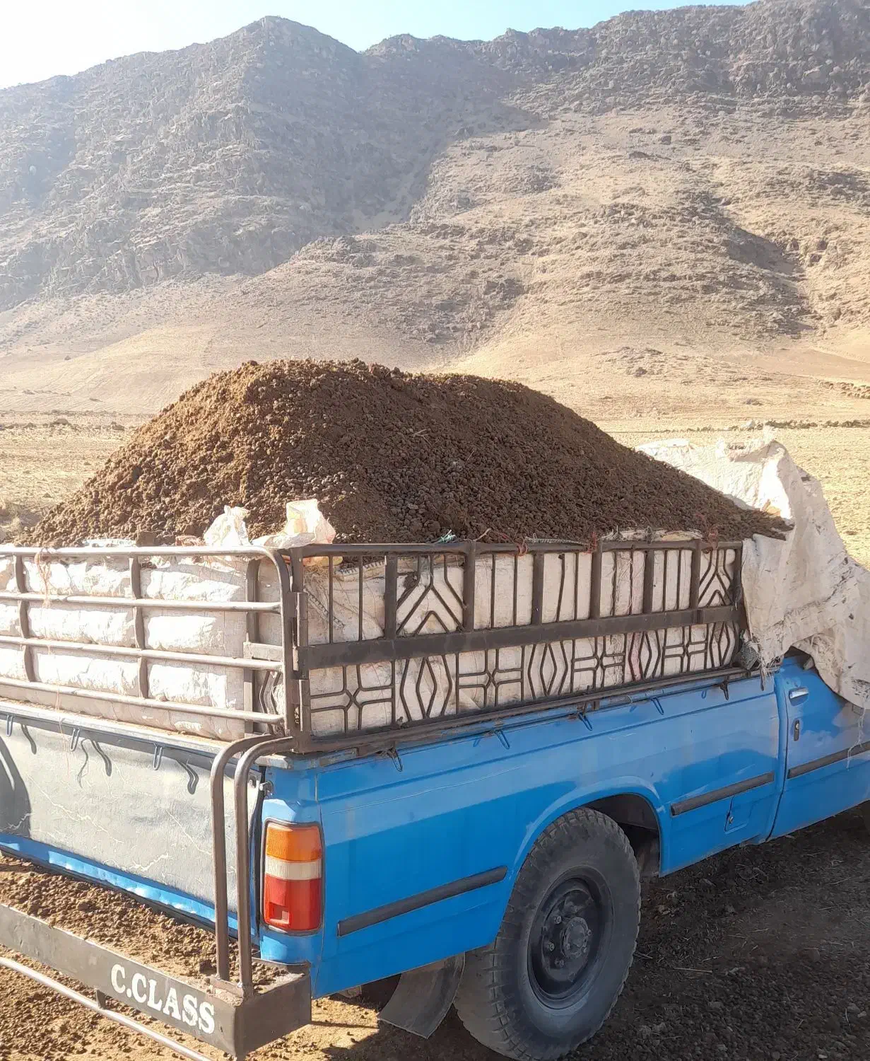 کود حیوانی (گوسفندی)|خدمات باغبانی و درختکاری|خرم‌آباد, |دیوار