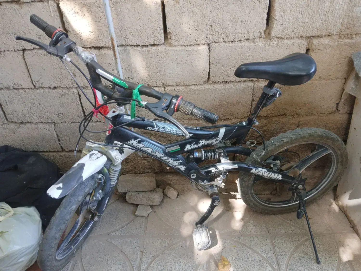 دوچرخه|دوچرخه، اسکیت، اسکوتر|آبسرد, |دیوار