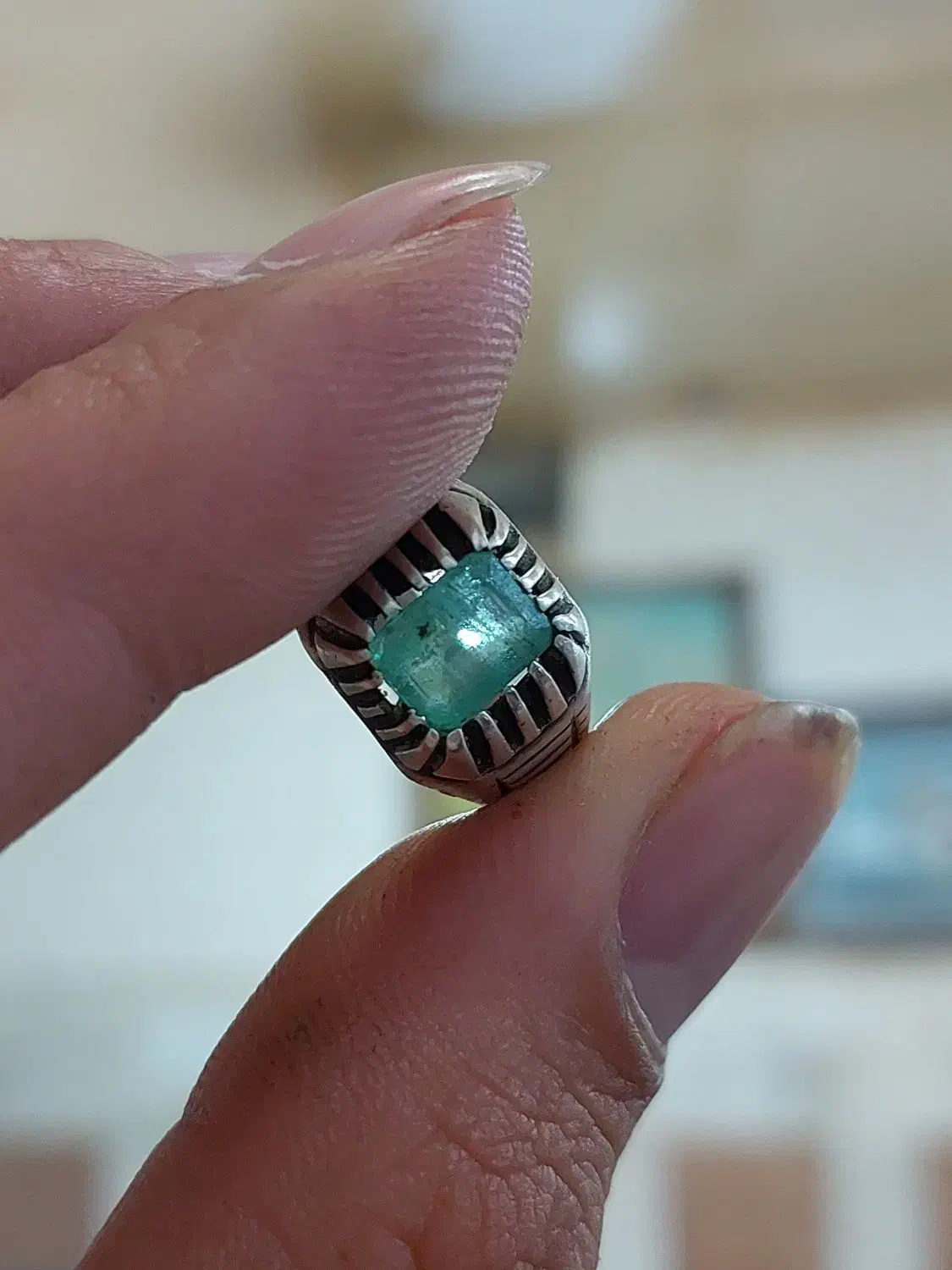 زمرد کلمبیا|زیورآلات و اکسسوری|قلعه نو, |دیوار