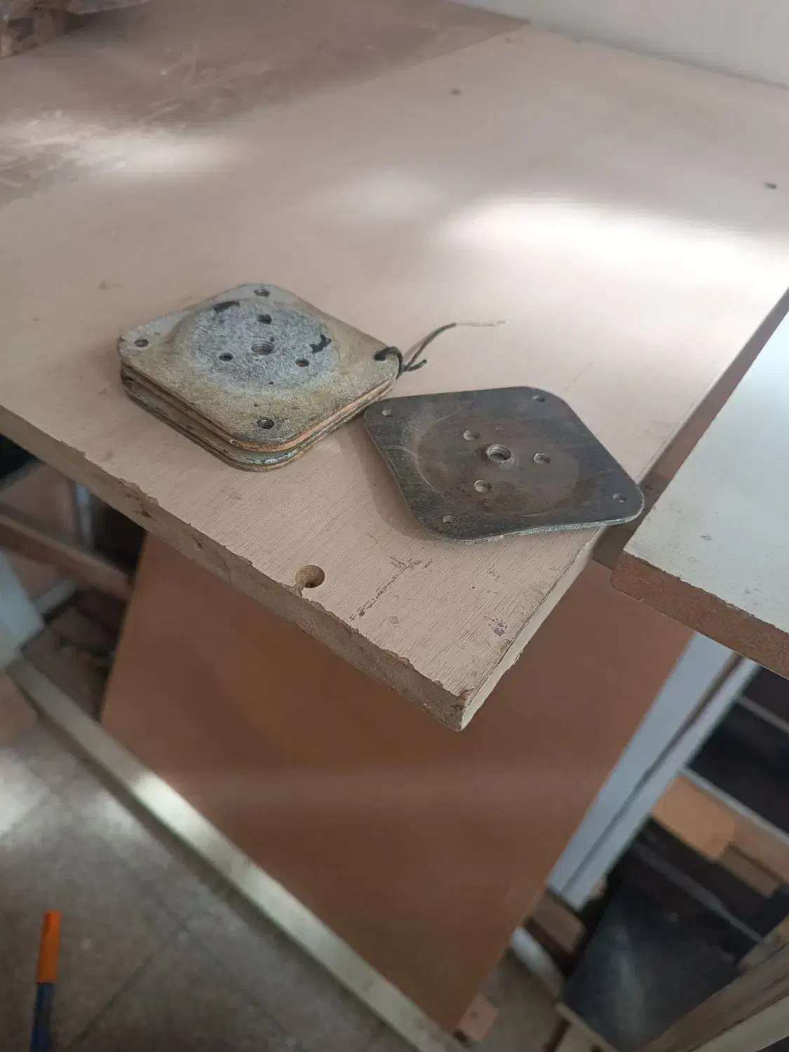 چوب گردو، پایه میز عسلی|مبلمان خانگی و میز عسلی|مشهد, شهرک ابوذر|دیوار