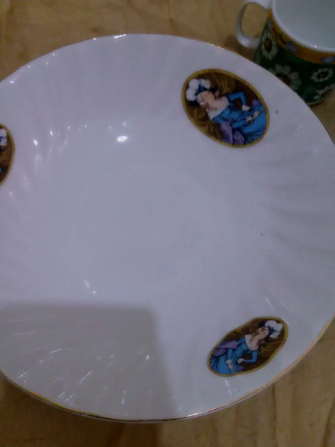 ظروف|ظروف سرو و پذیرایی|رشت, حمیدیان|دیوار