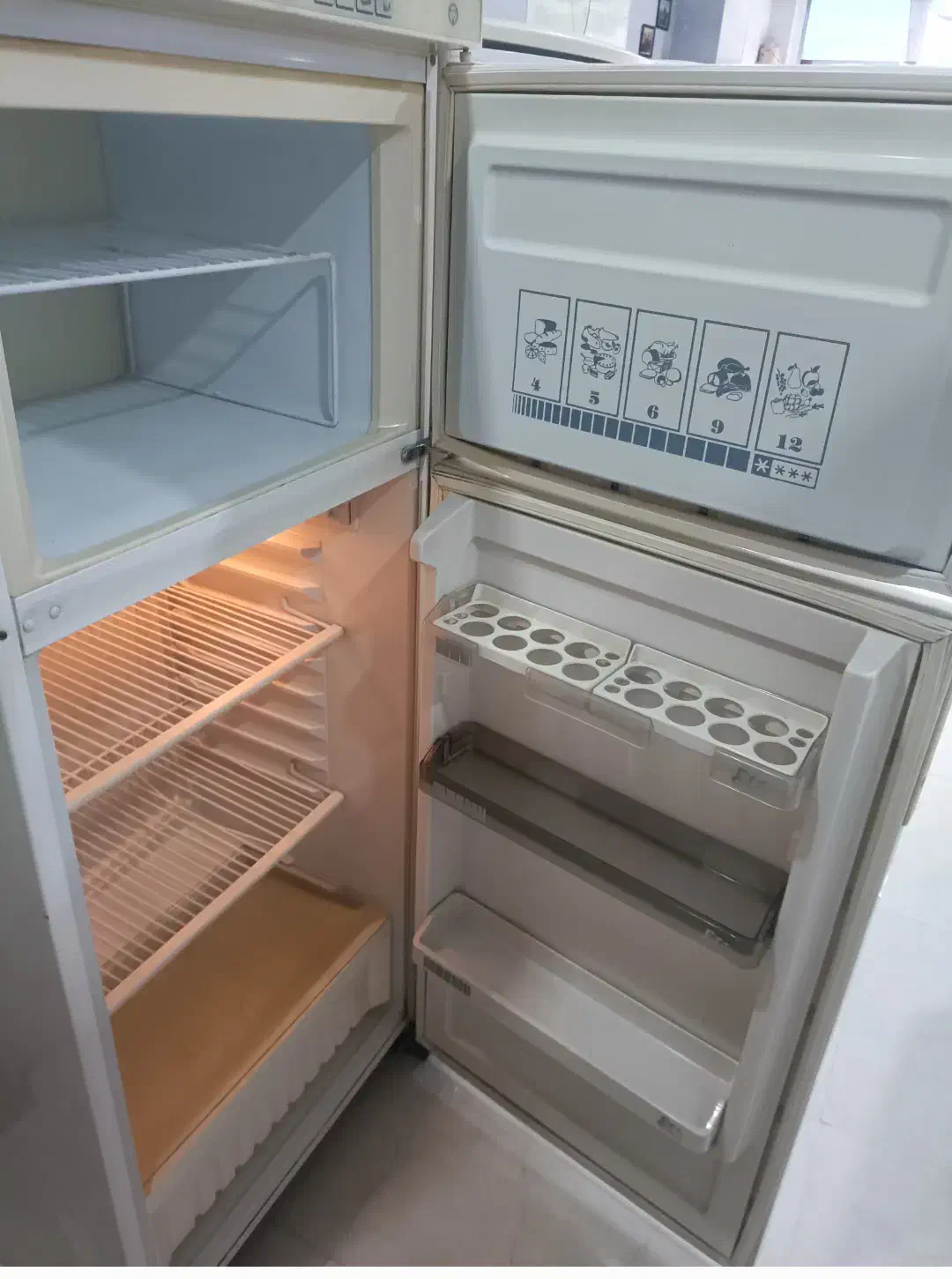 یخچال|یخچال و فریزر|جم, |دیوار