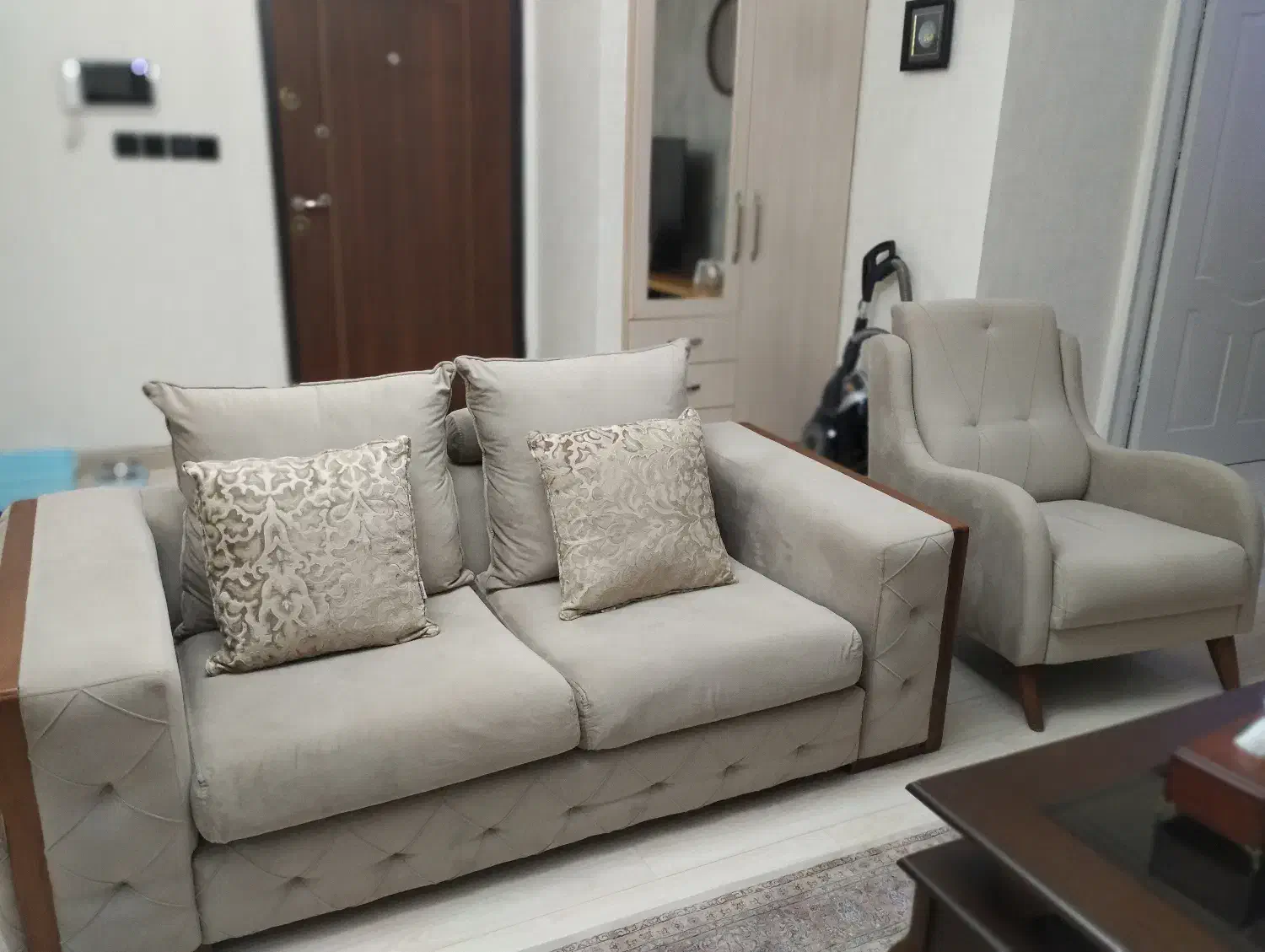 فروش مبل هفت نفره در حدنو|مبلمان خانگی و میز عسلی|رشت, پارک شهر|دیوار