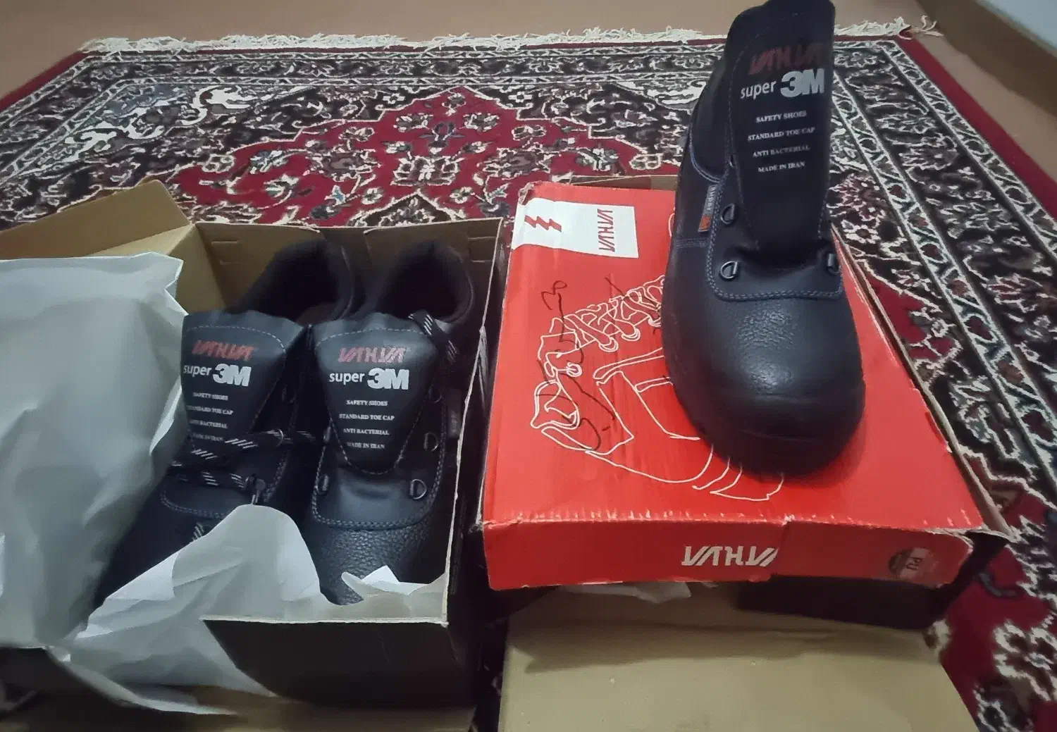 کفش ایمنی|کیف، کفش، کمربند|بروجرد, |دیوار