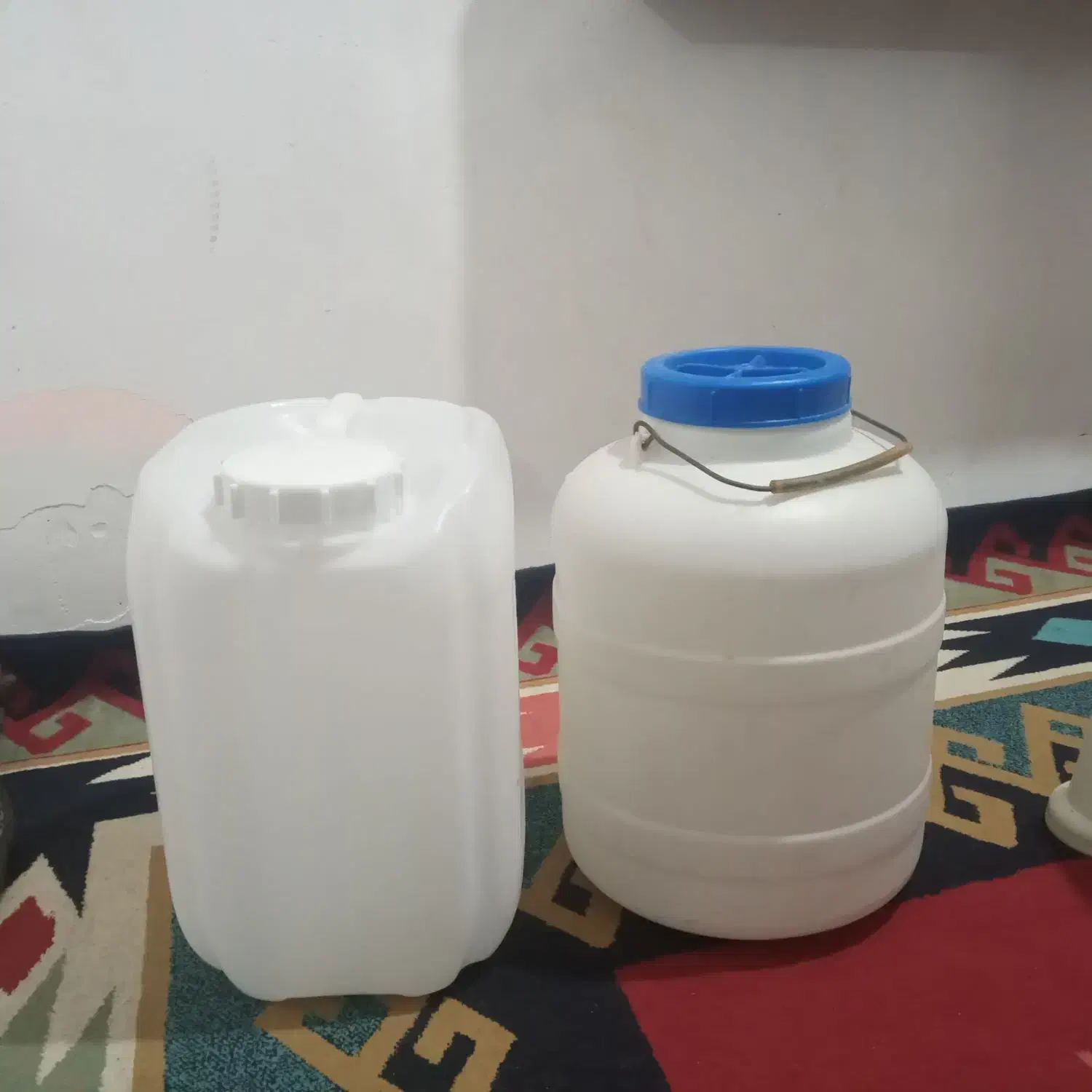 دبه|ظروف نگهدارنده، پلاستیکی، یکبارمصرف|سبزوار, قلعهنو دهزار|دیوار