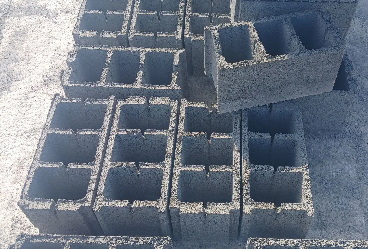 تولیدی بلوک سیمانی امیر|مصالح و تجهیزات ساختمان|اردکان, |دیوار