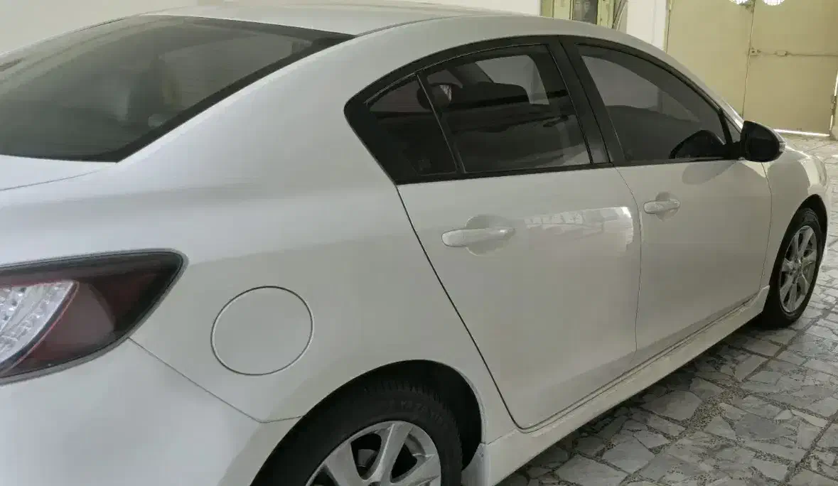 مزدا ۳ نیو سفید تمیز بدون مشابه|خودرو سواری و وانت|رشت, بلوار گیلان|دیوار