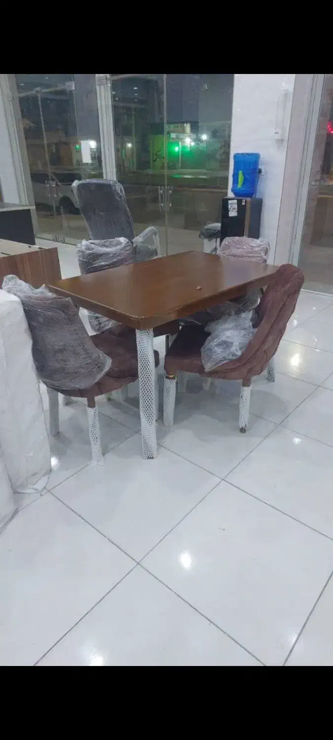 میزناهارخوری۴نفره نوی نو|میز و صندلی غذاخوری|بندر کنگان, |دیوار