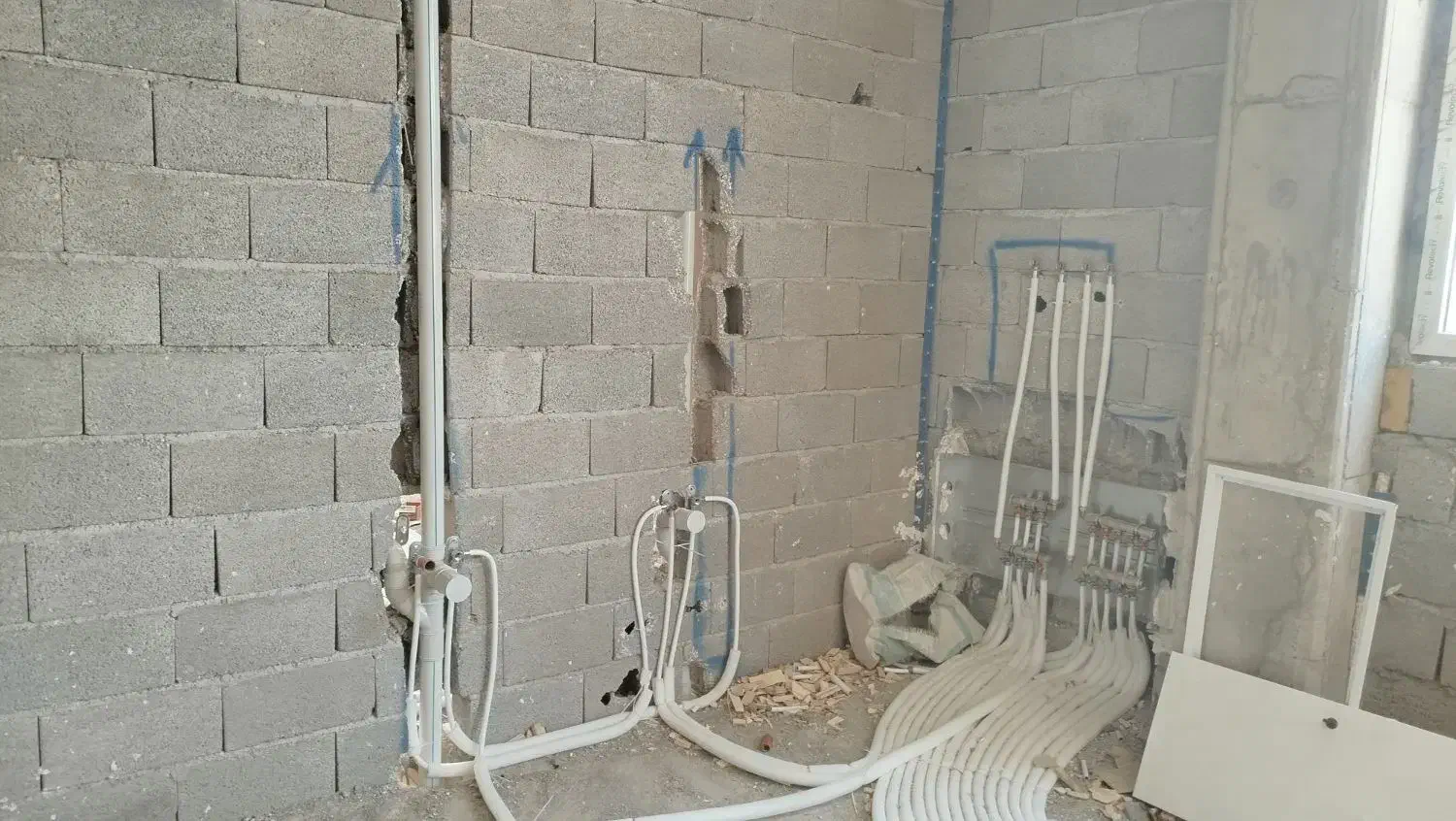 شاگرد برای لوله کشی ساختمان|استخدام معماری، عمران و ساختمانی|تایباد, |دیوار