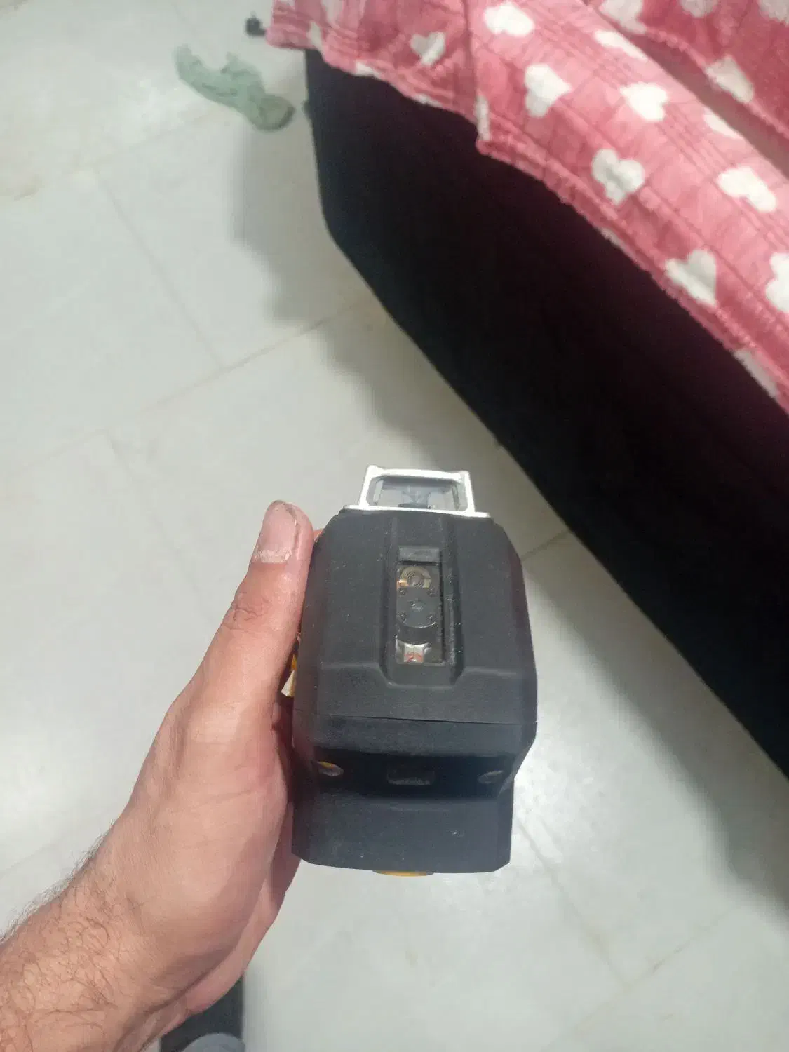 یک عدد تراز لیزری برند کنزاکس|ابزارآلات|یزد, |دیوار