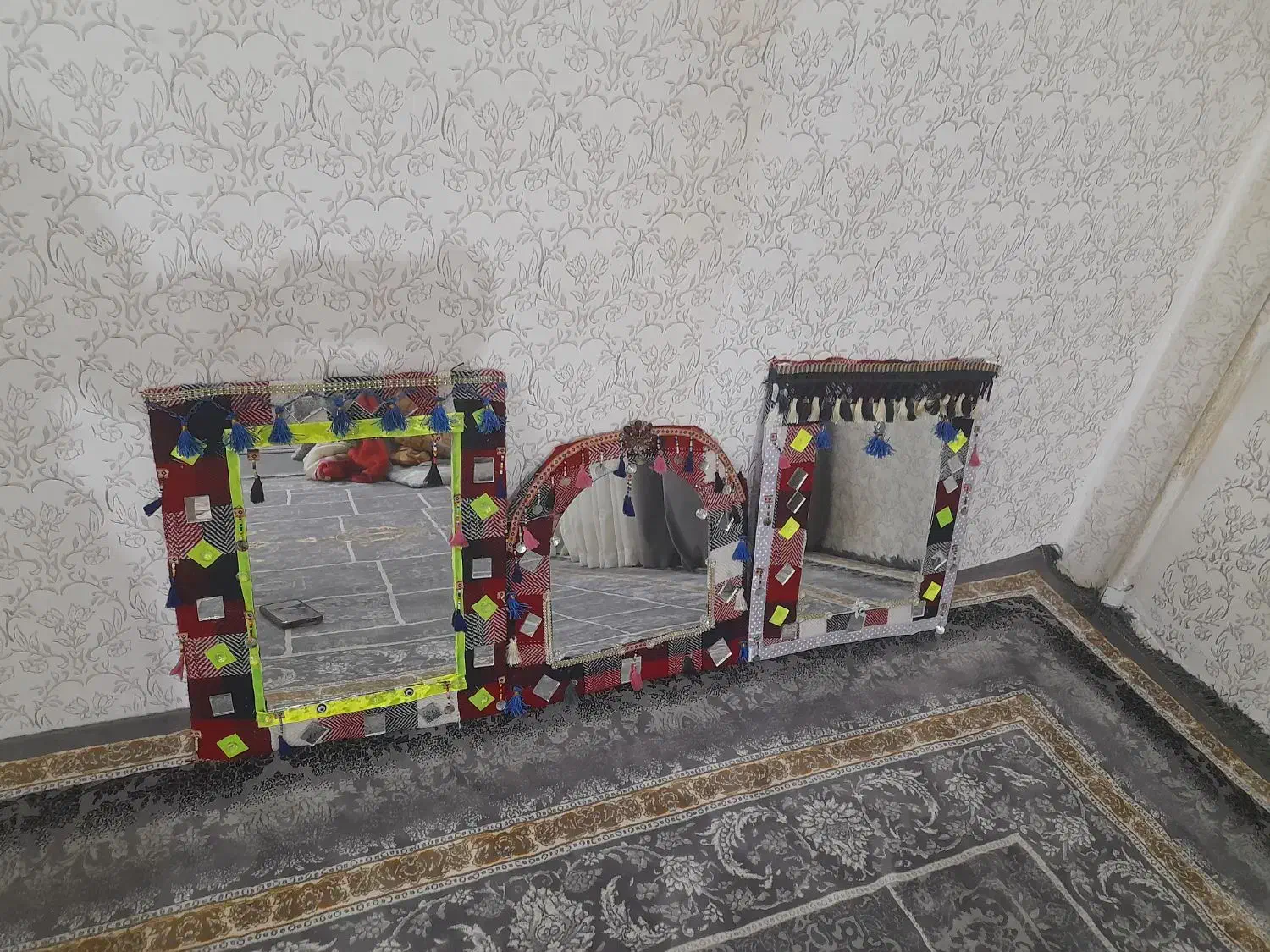 آینه سنتی|آینه|خرم‌آباد, |دیوار